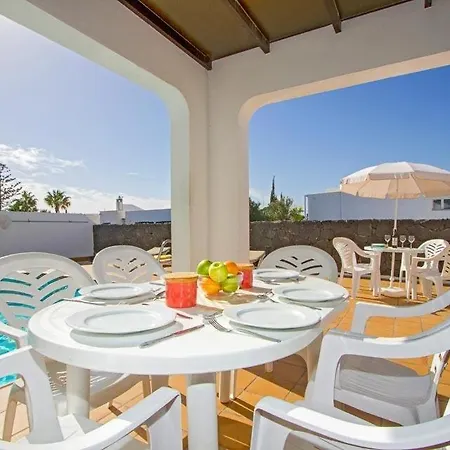 Vila Puerto Del Carmen Sleeps 10 Pool Air Con Wifi